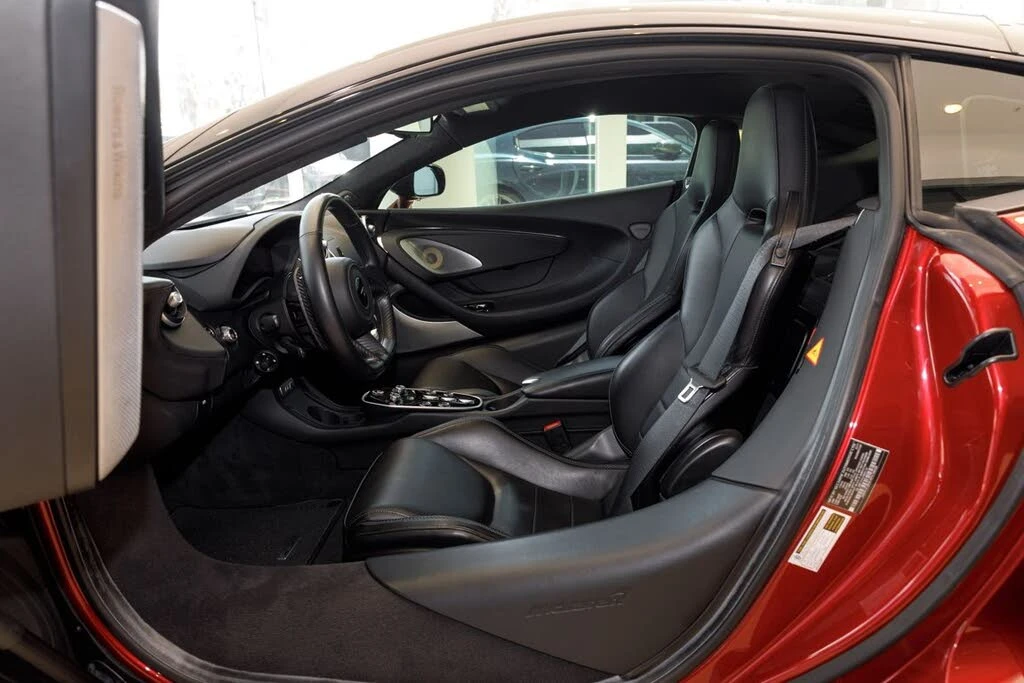 2023 McLaren GT - Image 26 of 31
