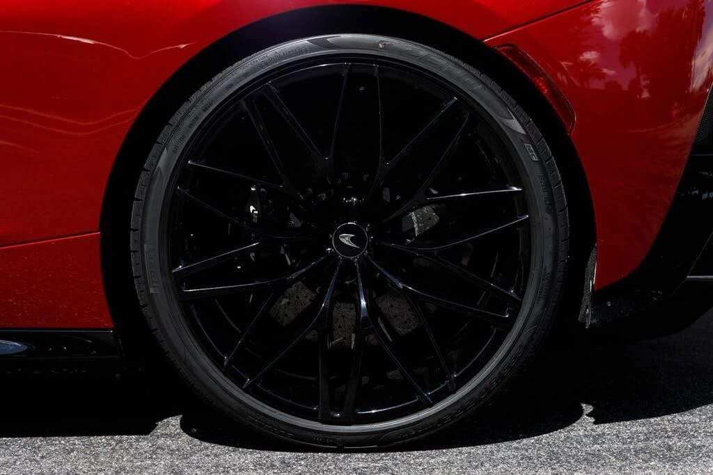 2023 McLaren GT - Image 15 of 31