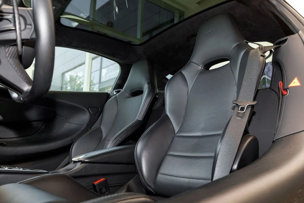 2023 McLaren GT - Image 28 of 31