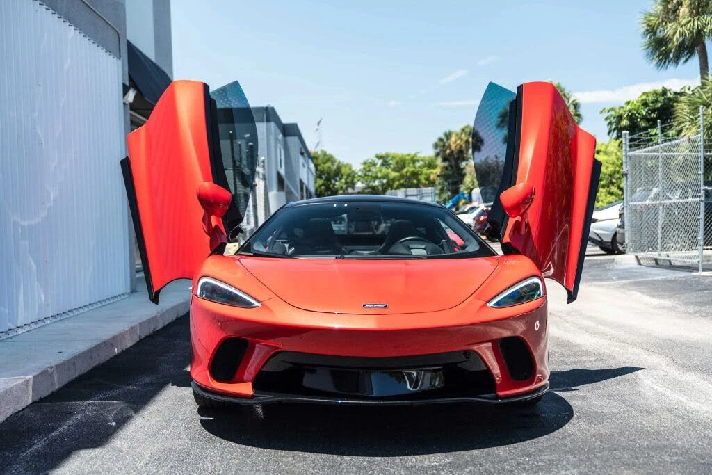 2023 McLaren GT - Image 14 of 24