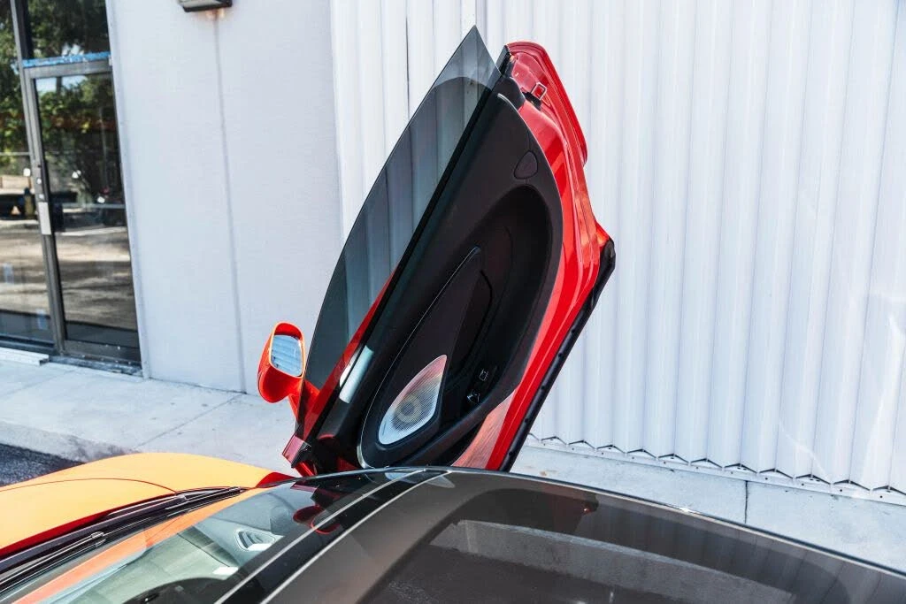 2023 McLaren GT - Image 18 of 24