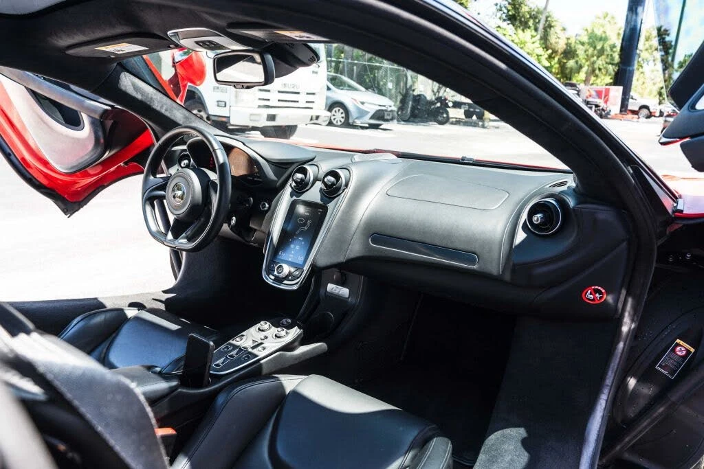 2023 McLaren GT - Image 20 of 24