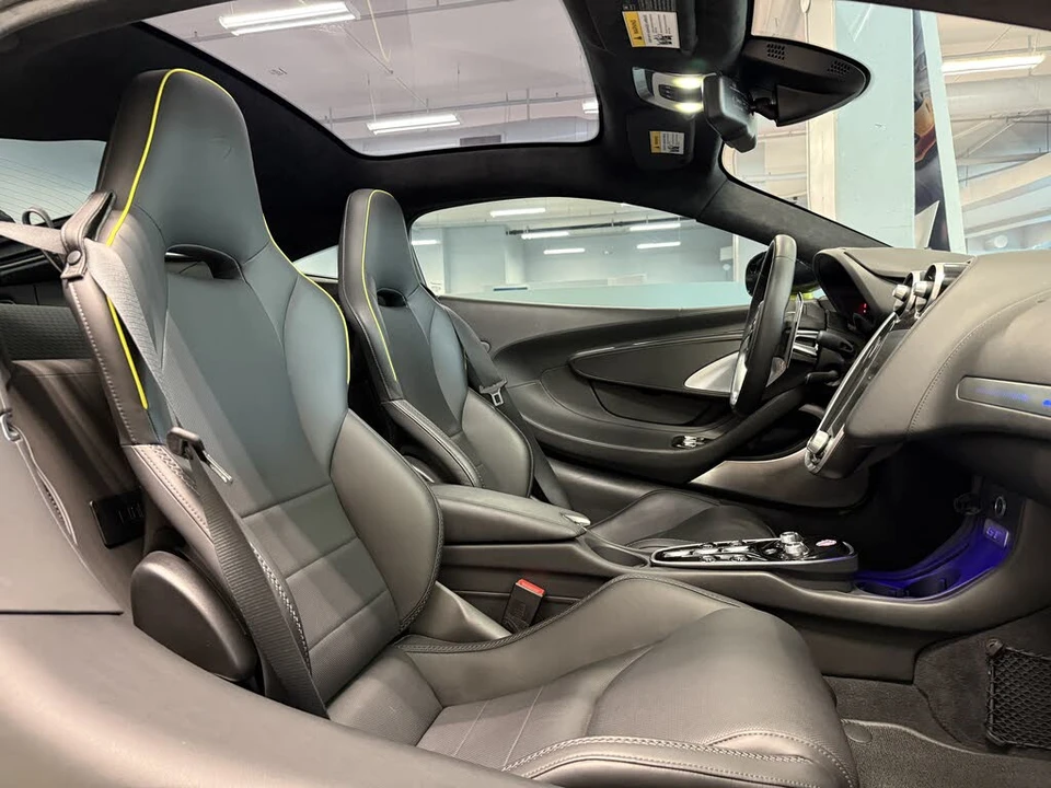 2023 McLaren GT - Image 19 of 20