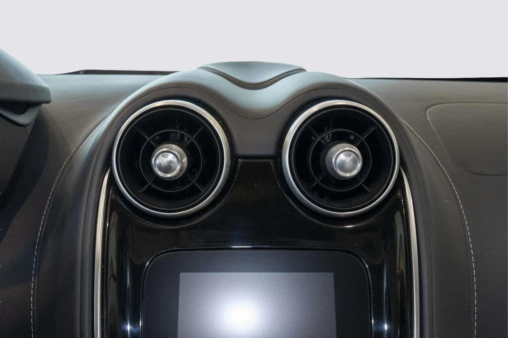 2023 McLaren GT - Image 27 of 31