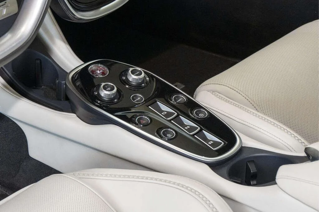 2023 McLaren GT - Image 29 of 31