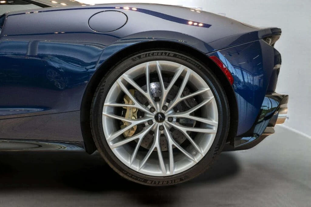 2023 McLaren GT - Image 10 of 31