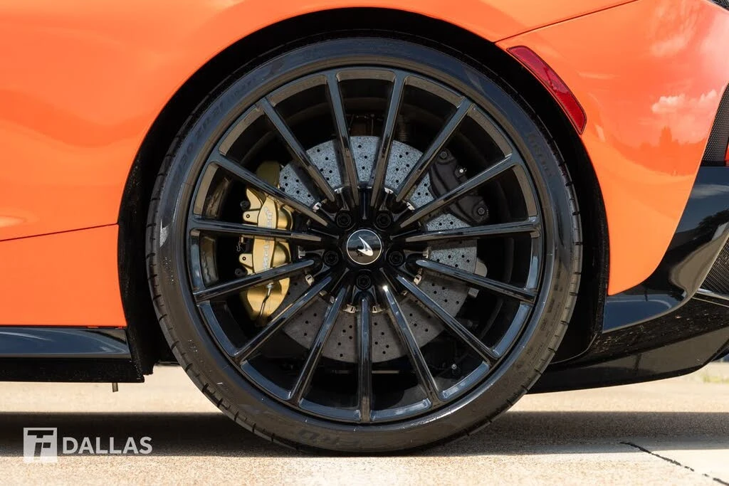 2023 McLaren GT - Image 9 of 31