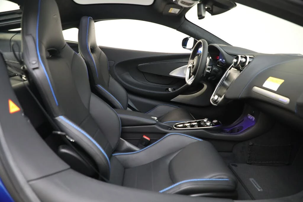 2023 McLaren GT - Image 26 of 31