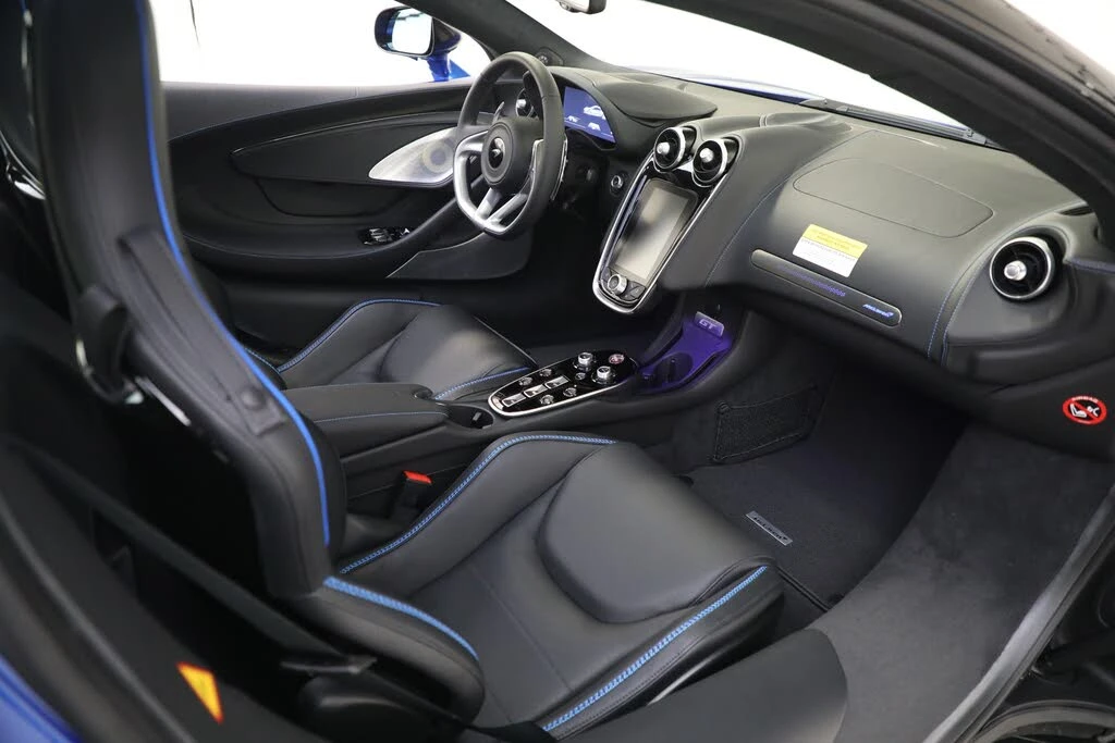 2023 McLaren GT - Image 25 of 31