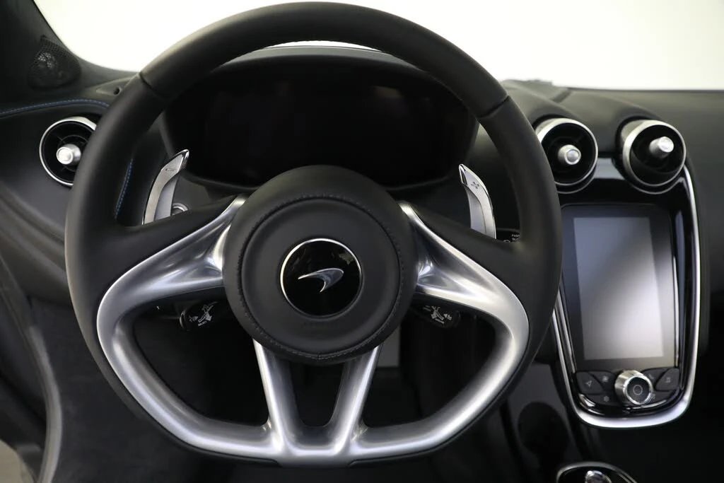2023 McLaren GT - Image 28 of 31