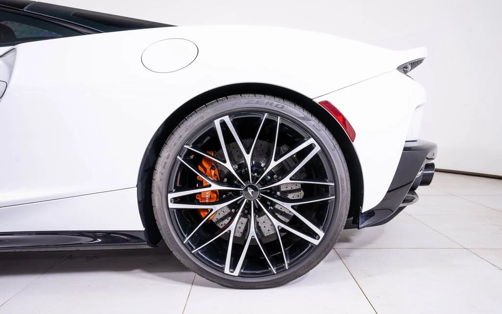 2023 McLaren GT - Image 12 of 22