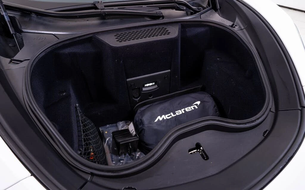 2023 McLaren GT - Image 21 of 22