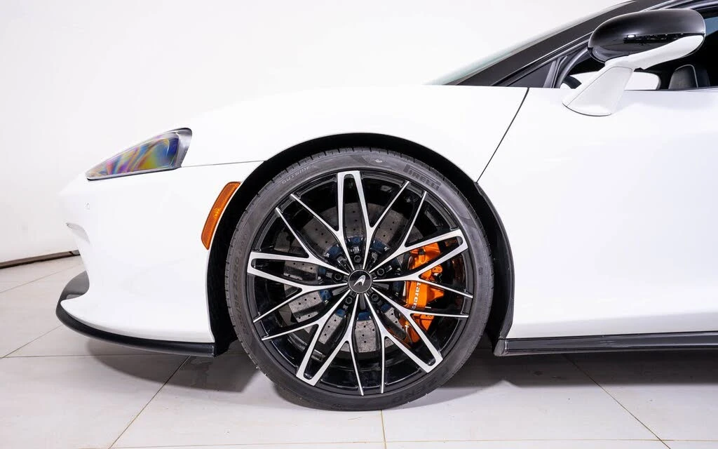 2023 McLaren GT - Image 13 of 22