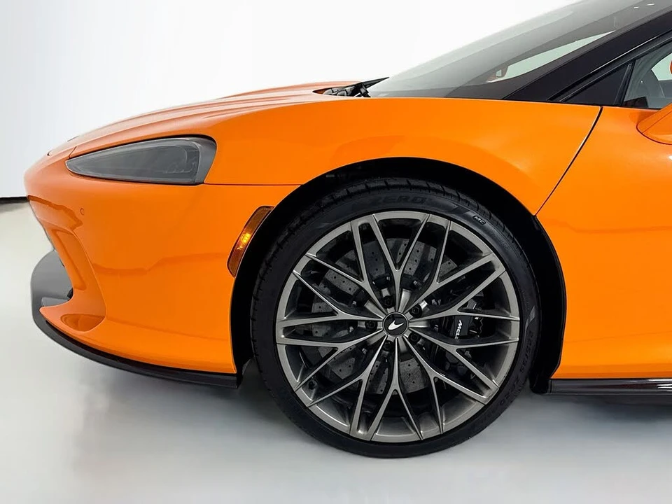 2023 McLaren GT - Image 9 of 25