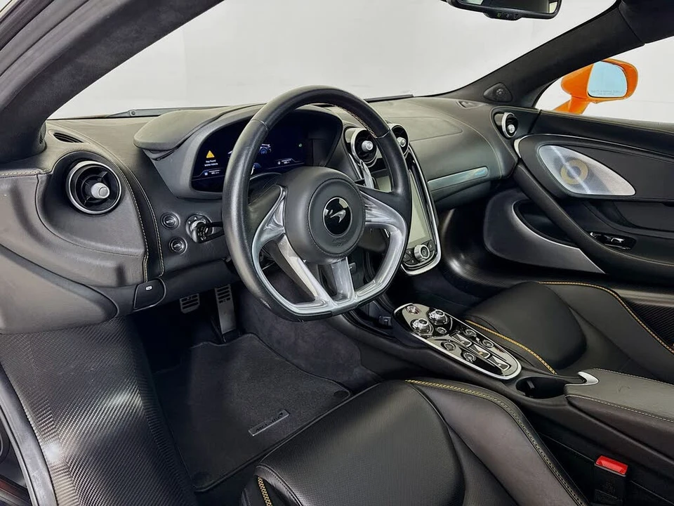 2023 McLaren GT - Image 10 of 25