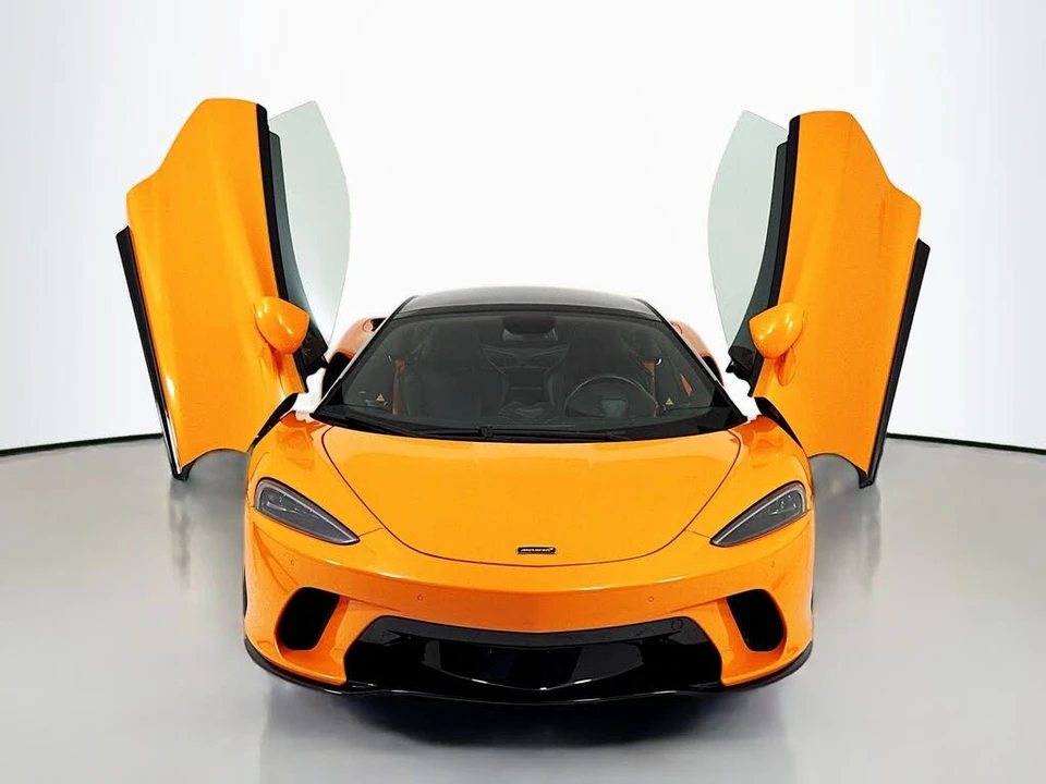 2023 McLaren GT - Image 2 of 25