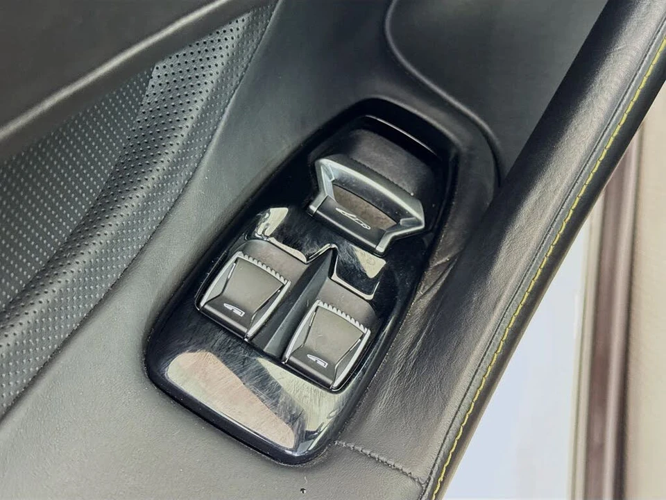 2023 McLaren GT - Image 16 of 25