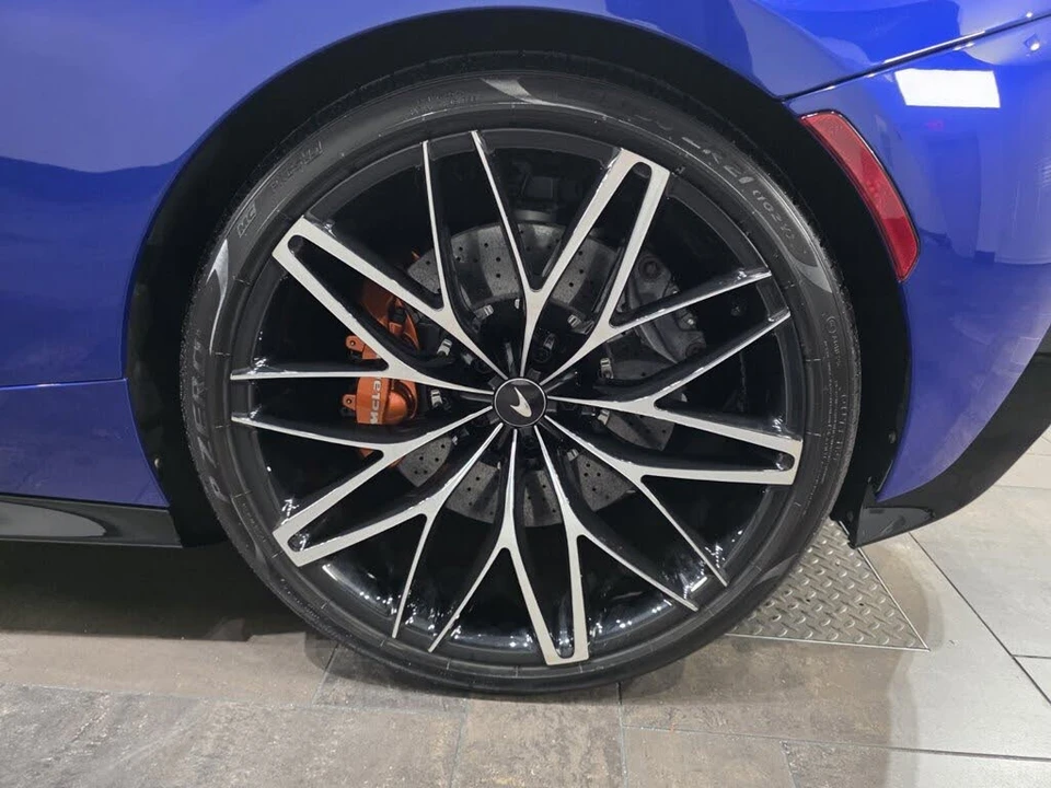 2023 McLaren GT - Image 10 of 26