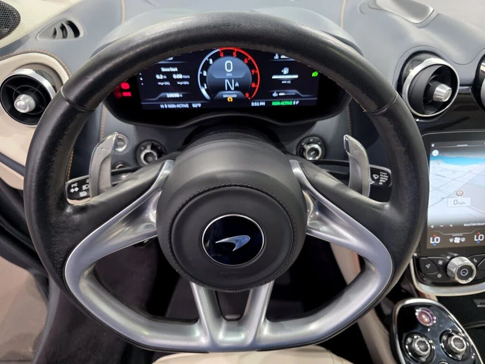 2023 McLaren GT - Image 10 of 21
