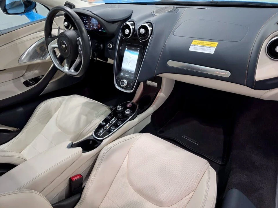 2023 McLaren GT - Image 18 of 21