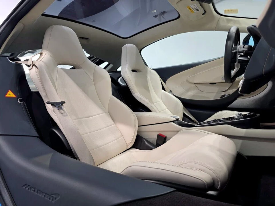 2023 McLaren GT - Image 17 of 21