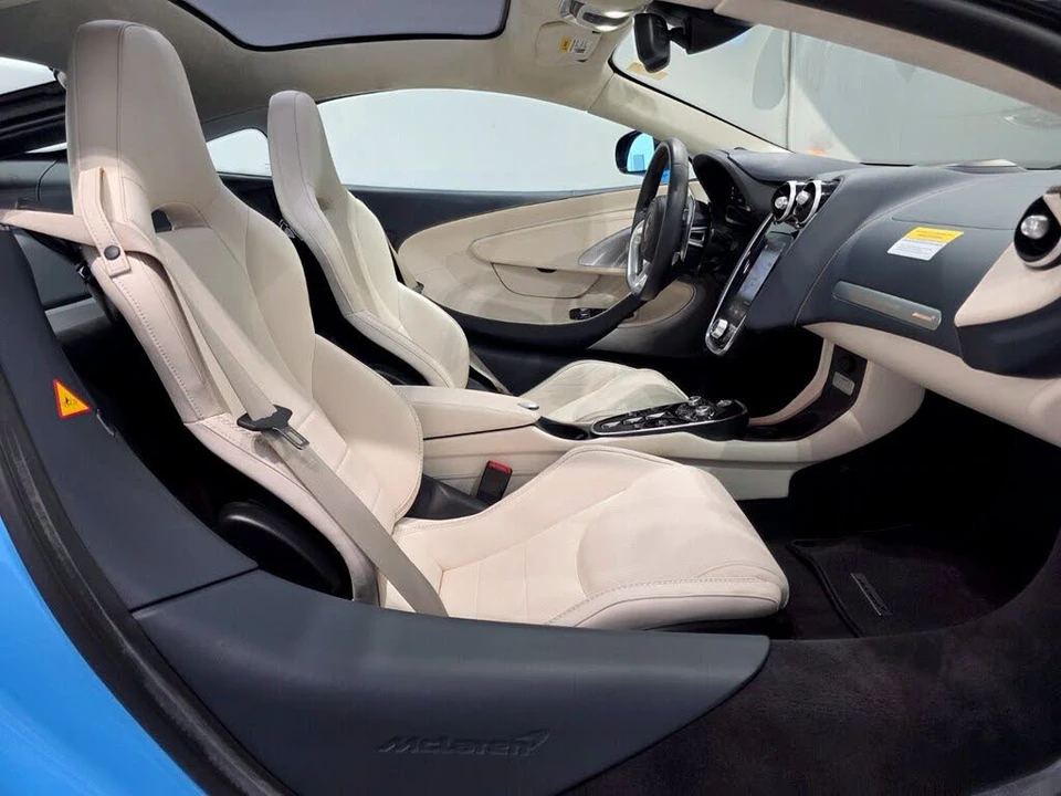 2023 McLaren GT - Image 16 of 21