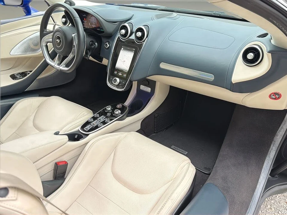 2023 McLaren GT - Image 15 of 24