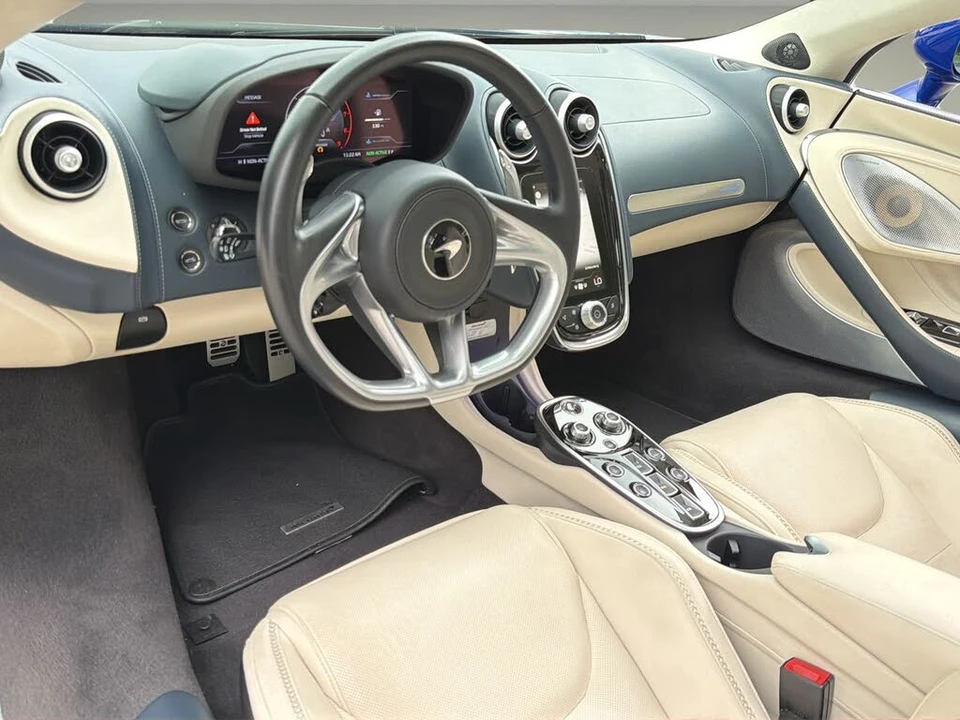 2023 McLaren GT - Image 12 of 24