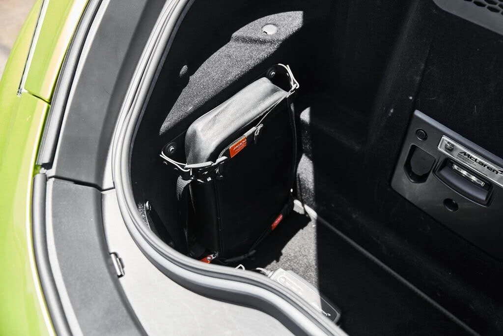 2023 McLaren GT - Image 18 of 31