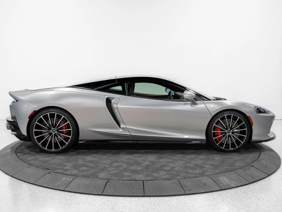 2023 McLaren GT - Image 10 of 31