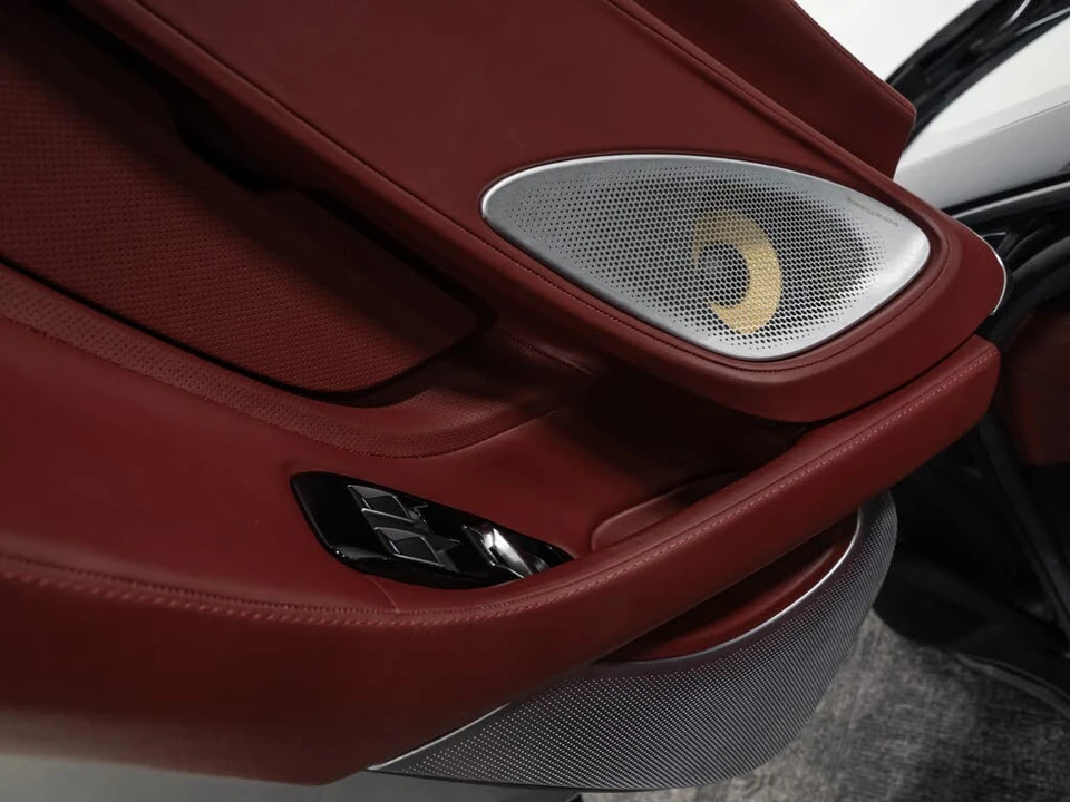 2023 McLaren GT - Image 30 of 31