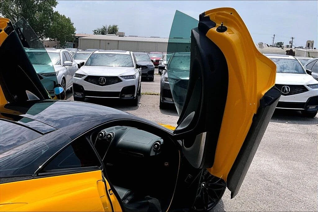 2023 McLaren GT - Image 22 of 31