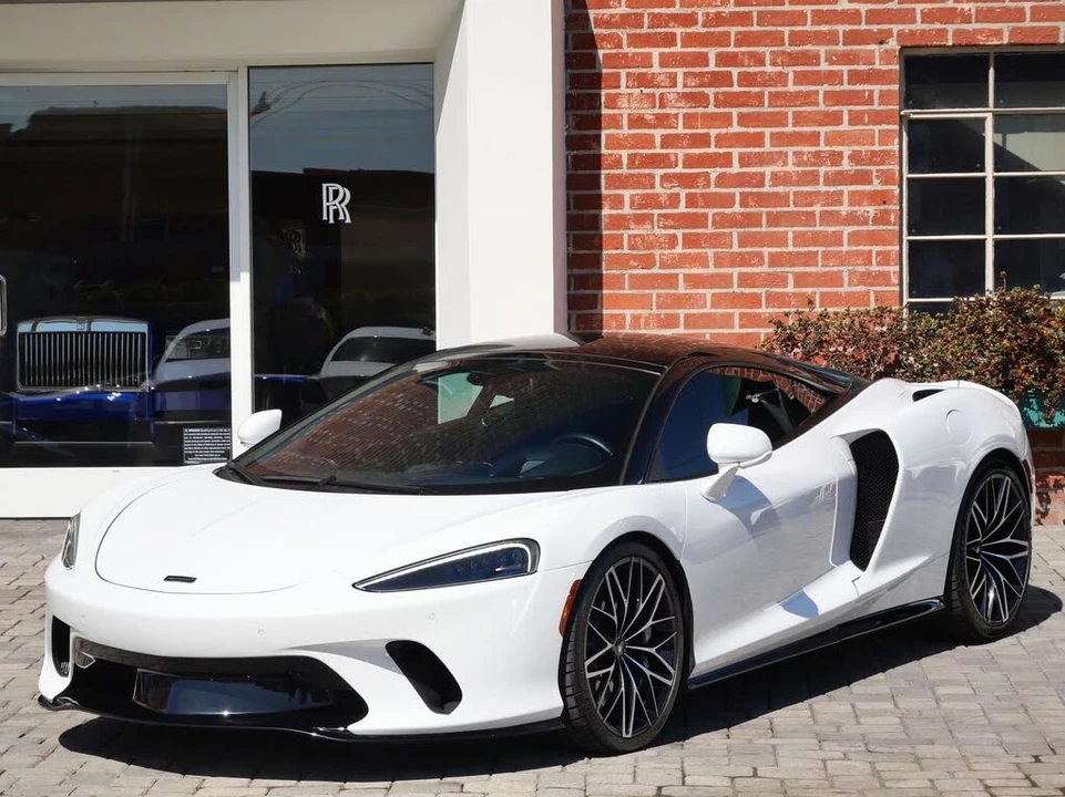 2023 McLaren GT - Image 16 of 25