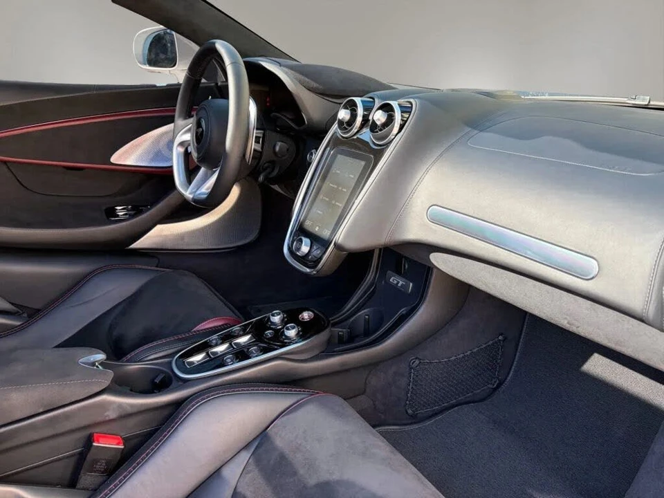 2023 McLaren GT - Image 30 of 31
