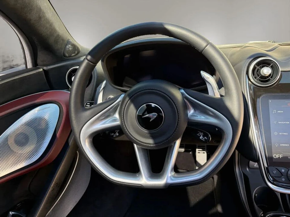 2023 McLaren GT - Image 27 of 31