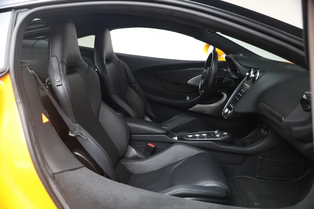 2023 McLaren GT - Image 18 of 31