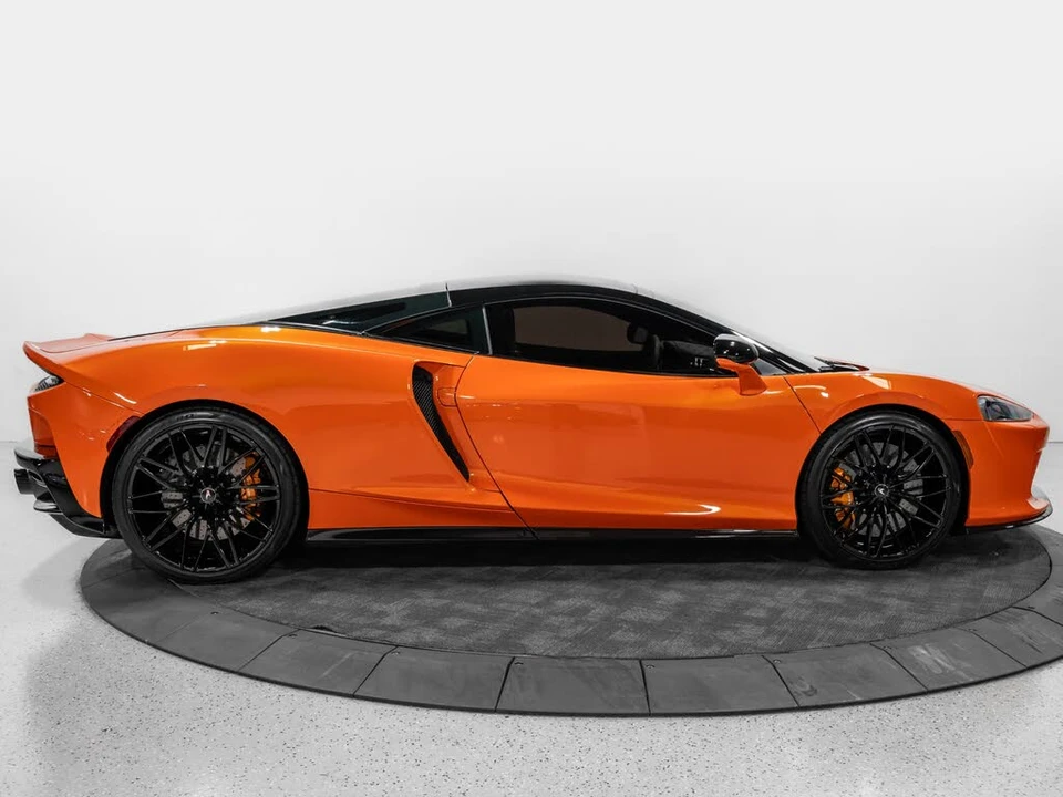 2023 McLaren GT - Image 9 of 31