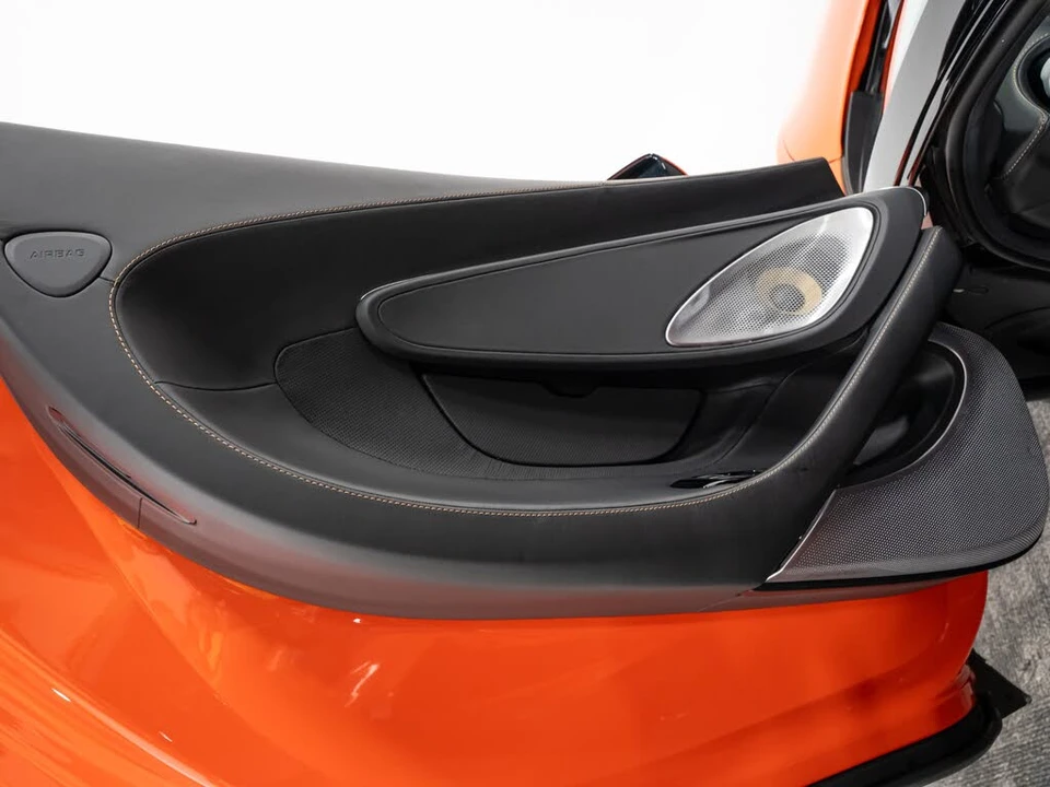 2023 McLaren GT - Image 29 of 31
