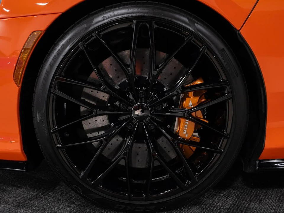 2023 McLaren GT - Image 25 of 31