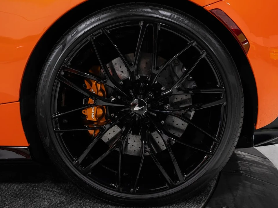 2023 McLaren GT - Image 26 of 31