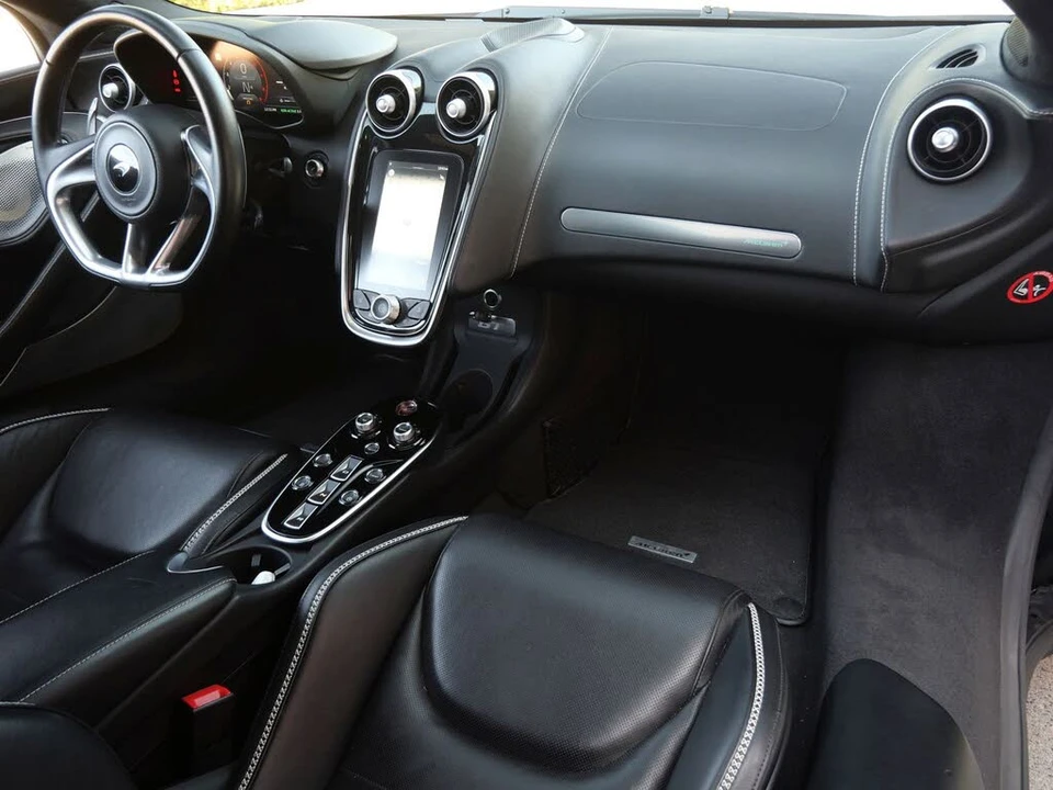 2023 McLaren GT - Image 10 of 27