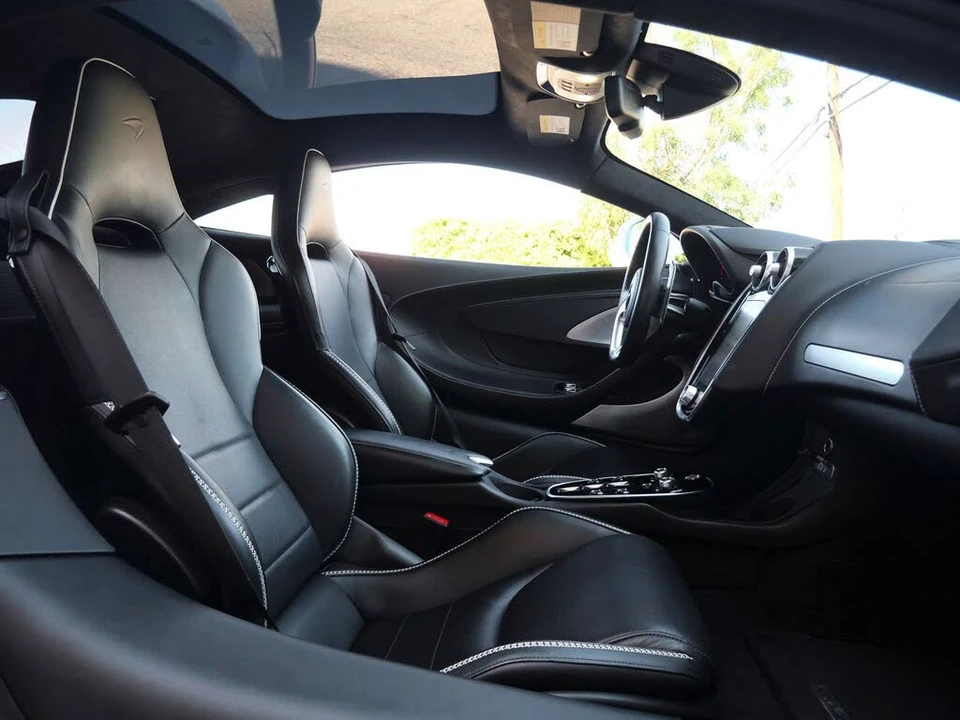 2023 McLaren GT - Image 11 of 27