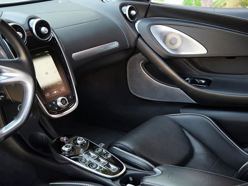 2023 McLaren GT - Image 18 of 27