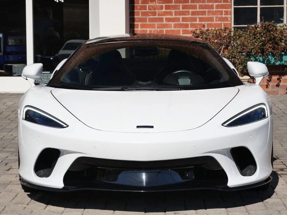 2023 McLaren GT - Image 2 of 27
