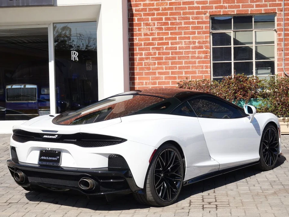 2023 McLaren GT - Image 4 of 27