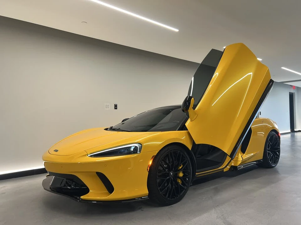 2023 McLaren GT - Image 14 of 26