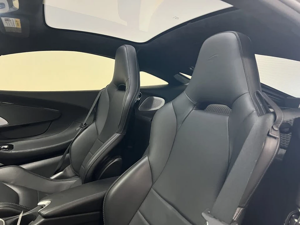 2023 McLaren GT - Image 17 of 26