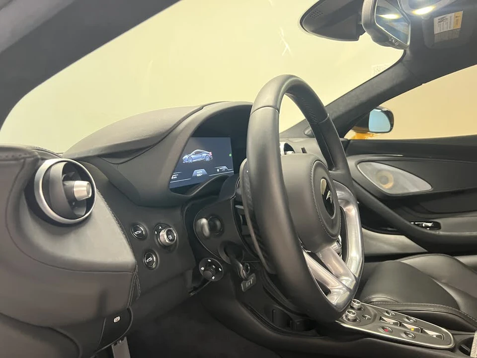 2023 McLaren GT - Image 18 of 26