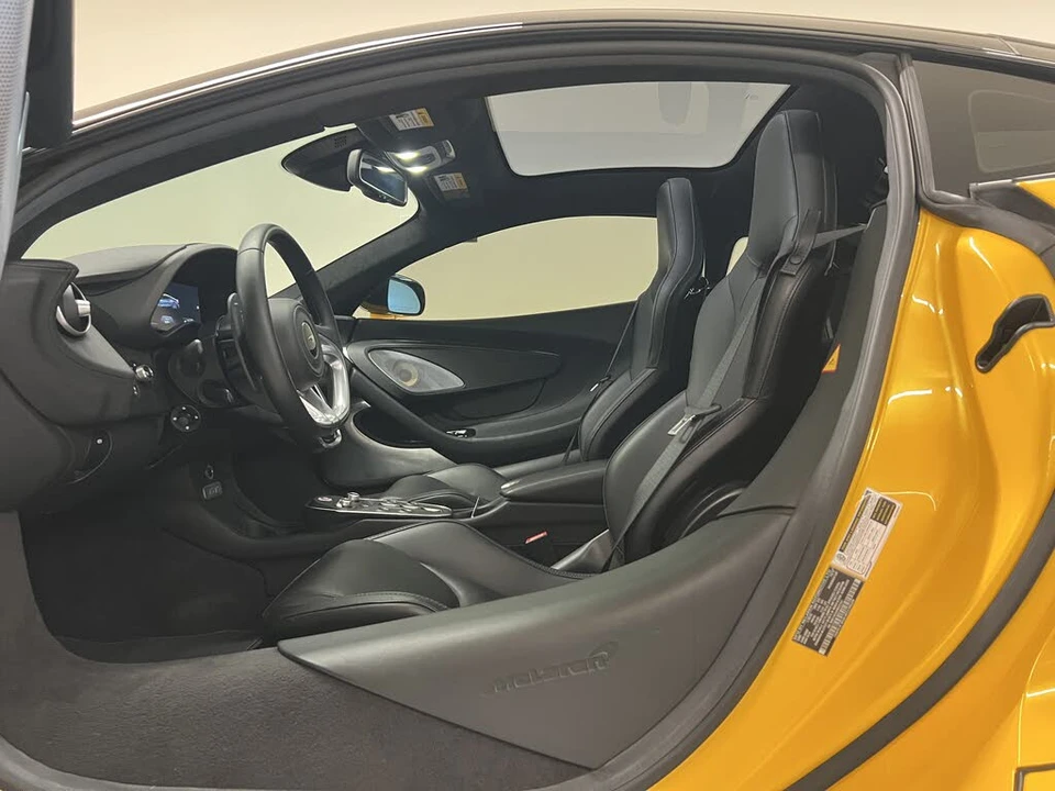 2023 McLaren GT - Image 16 of 26