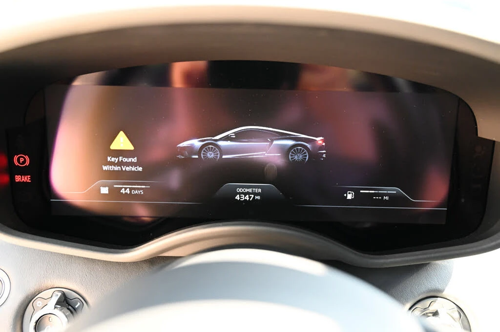 2023 McLaren GT - Image 27 of 31